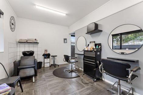 Photo of property in 5 Crabapple Close, Milson, Palmerston North, 4414