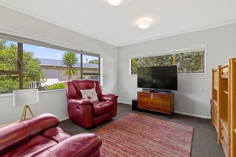 Photo of property in 1/15 Deep Creek Road, Waiake, Auckland, 0630