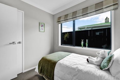 Photo of property in 1/276 Mangorei Road, Merrilands, New Plymouth, 4312