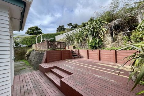 Photo of property in 46 Hinau Street, Tawa, Wellington, 5028