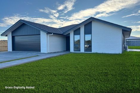 Photo of property in 13 Corrib Grove, Milson, Palmerston North, 4414