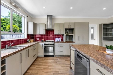 Photo of property in 116 Paraite Road, Paraite, New Plymouth, 4373