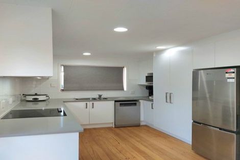 Photo of property in 21 Flaxdale Street, Birkdale, Auckland, 0626