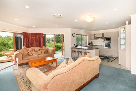 Photo of property in 12 Silkwood Place, Fitzherbert, Palmerston North, 4410