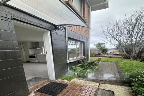 Photo of property in 24 Dallas Place, New Windsor, Auckland, 0600