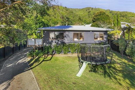 Photo of property in 97 Huia Street, Waikanae, 5036