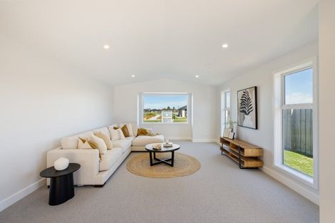 Photo of property in 27 Plover Avenue, Amberley, 7410