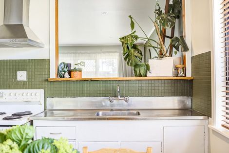 Photo of property in 6 Gwendoline Place, Glenview, Hamilton, 3206