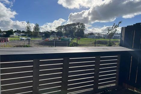 Photo of property in 6 Manea Lane, Glen Innes, Auckland, 1072