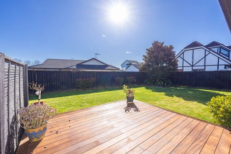 Photo of property in 31 Nielsen Gardens, Rototuna, Hamilton, 3210