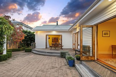 Photo of property in 27 Urunga Avenue, Strowan, Christchurch, 8052
