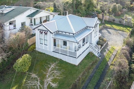 Photo of property in 16 Kiwi Road, Taihape, 4720