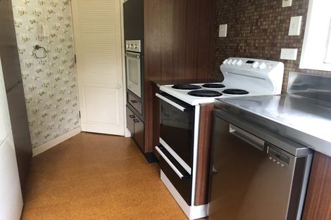 Photo of property in 1 Bambery Court, Palmerston North, 4414