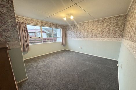 Photo of property in 8 Kew Grove, Wainuiomata, Lower Hutt, 5014