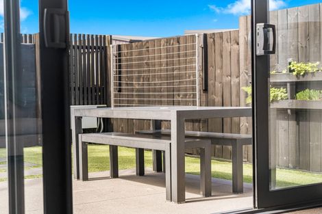 Photo of property in 4/7 Scott Road, Hobsonville, Auckland, 0616