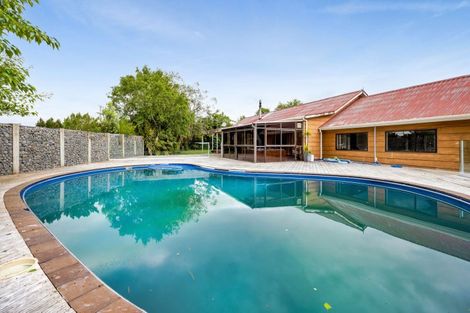 Photo of property in 2 Pikituroa Road, Normanby, Hawera, 4675