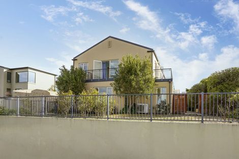 Photo of property in 4 Dunkeld Lane, Redcliffs, Christchurch, 8081