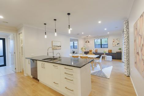 Photo of property in 121 Melksham Drive, Churton Park, Wellington, 6037