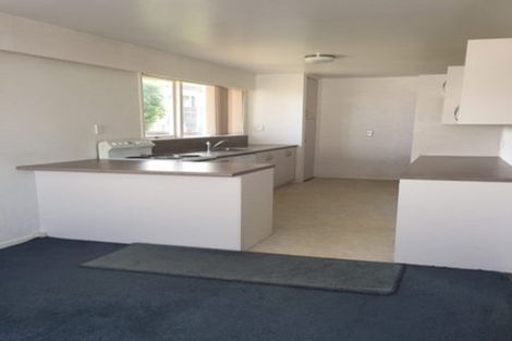 Photo of property in 15 Hauraki Crescent, Pinehill, Auckland, 0632