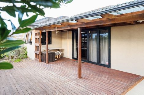 Photo of property in 75 Meridian Grove, Kelvin Grove, Palmerston North, 4414