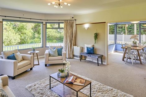 Photo of property in 25 Rangatira Road, Tawa, Wellington, 5028