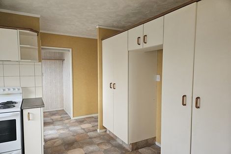 Photo of property in 14 Gladys Place, Kelvin Grove, Palmerston North, 4414