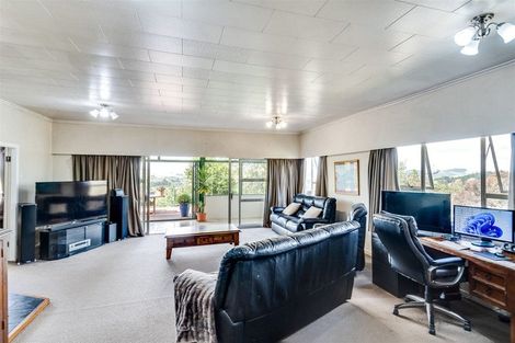 Photo of property in 4 Windsor Road, Waipawa, 4210