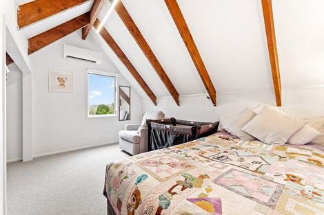 Photo of property in 6a D'oyly Drive, Stanmore Bay, Whangaparaoa, 0932