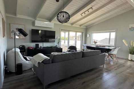 Photo of property in 2/138 Arran Road, Browns Bay, Auckland, 0630