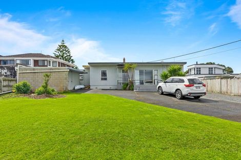 Photo of property in 43 Tiri Road, Manly, Whangaparaoa, 0930