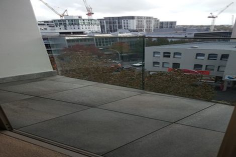 Photo of property in 820/12 Northcross Drive, Oteha, Auckland, 0632