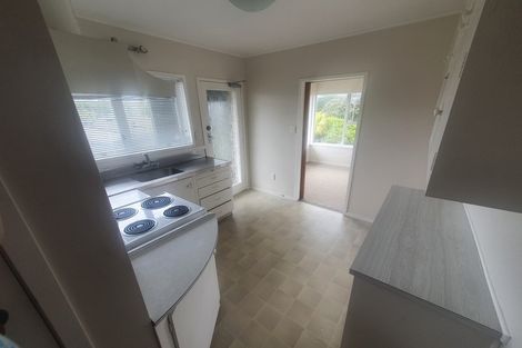 Photo of property in 1/8 Tobruk Crescent, Milford, Auckland, 0620