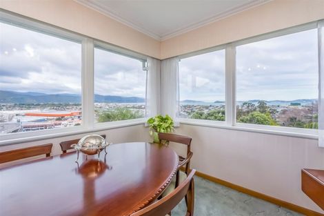 Photo of property in 18 Magnolia Grove, Maungaraki, Lower Hutt, 5010