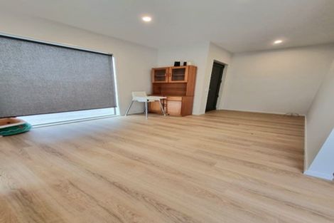 Photo of property in 19 Joseph Kokich Avenue, Swanson, Auckland, 0614