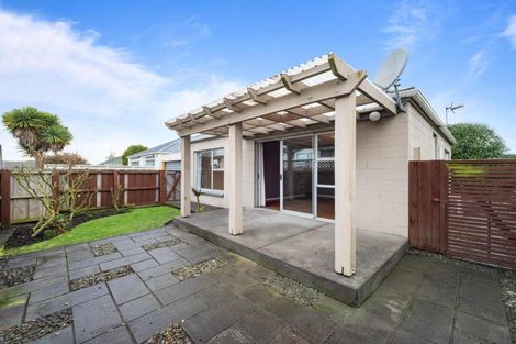 Photo of property in 2/73a Harewood Road, Papanui, Christchurch, 8053