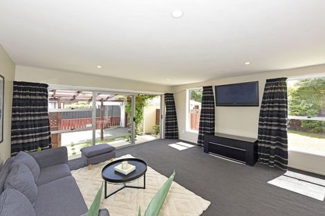 Photo of property in 8b Wyatt Place, Russley, Christchurch, 8042