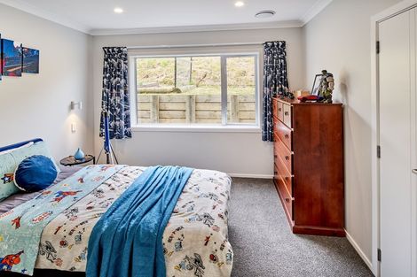 Photo of property in 107 Queen Charlotte Drive, Aotea, Porirua, 5024