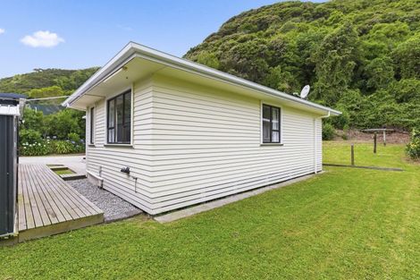 Photo of property in 52 Ruahine Street, Paraparaumu, 5032