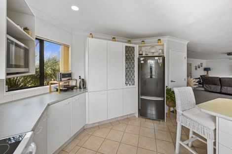 Photo of property in 18 Bucksburn Place, Greenmeadows, Napier, 4112