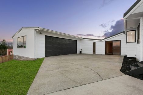 Photo of property in 8 Lily Way, Pyes Pa, Tauranga, 3112