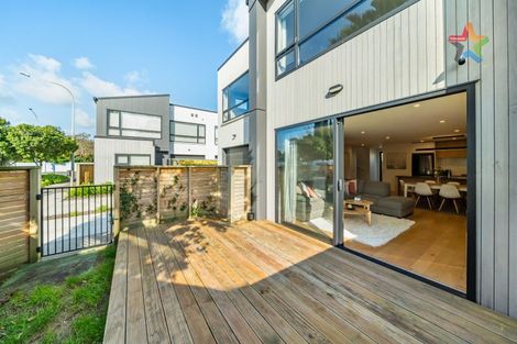 Photo of property in 1b Wai-iti Crescent, Woburn, Lower Hutt, 5010