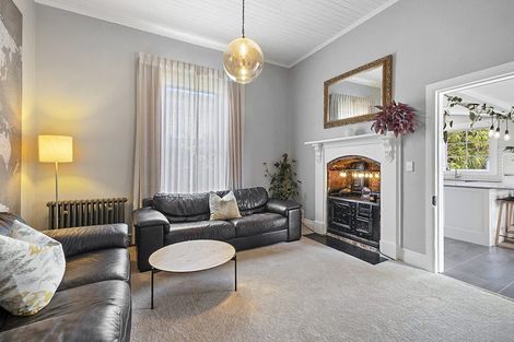 Photo of property in 60 Gover Street, New Plymouth, 4310