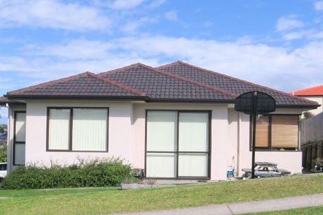 Photo of property in 2 Mackwell Road, Fairview Heights, Auckland, 0632