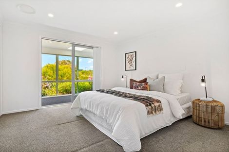 Photo of property in 21 Eric Farley Drive, Kumeu, 0810