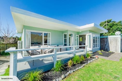 Photo of property in 19 Jeep Road, Raumati South, Paraparaumu, 5032
