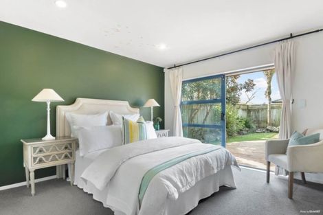 Photo of property in 7 Harbour Lights Close, West Harbour, Auckland, 0618