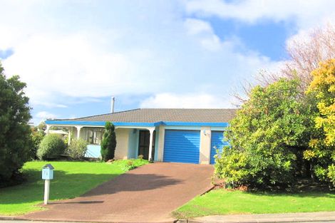 Photo of property in 52 William Bayes Place, Red Beach, 0932
