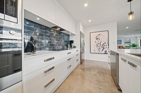 Photo of property in 51 Cyrus Street, Whalers Gate, New Plymouth, 4310