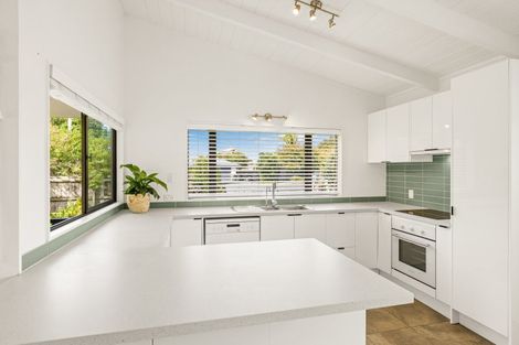 Photo of property in 27 Point Wells Road, Point Wells, Warkworth, 0986