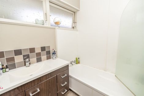 Photo of property in 5a Claude Street, Fairfield, Hamilton, 3214